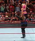 WWE_RAW_2017_08_28_720p_WEB_h264-HEEL_mp4_007928967.jpg