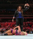 WWE_RAW_2017_08_28_720p_WEB_h264-HEEL_mp4_007965489.jpg