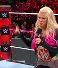 WWE_RAW_2017_10_23_720p_HDTV_x264-Ebi_mp4_003909097.jpg