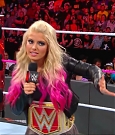 WWE_RAW_2017_10_23_720p_HDTV_x264-Ebi_mp4_003956782.jpg