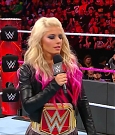 WWE_RAW_2017_10_23_720p_HDTV_x264-Ebi_mp4_004008015.jpg