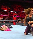 WWE_RAW_2017_10_23_720p_HDTV_x264-Ebi_mp4_004084193.jpg