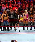 WWE_RAW_2017_12_18_720p_HDTV_x264-Ebi_mp4_008133070.jpg