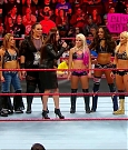 WWE_RAW_2017_12_18_720p_HDTV_x264-Ebi_mp4_008162131.jpg