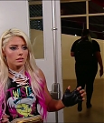 WWE_RAW_2018_01_01_720p_WEB_h264-HEEL_mp4_002280925.jpg