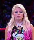 WWE_RAW_2018_01_01_720p_WEB_h264-HEEL_mp4_002485387.jpg