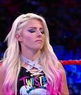 WWE_RAW_2018_01_01_720p_WEB_h264-HEEL_mp4_002487172.jpg