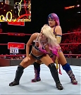 WWE_RAW_2018_01_01_720p_WEB_h264-HEEL_mp4_002684445.jpg