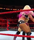 WWE_RAW_2018_01_01_720p_WEB_h264-HEEL_mp4_002749201.jpg