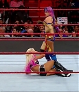 WWE_RAW_2018_01_01_720p_WEB_h264-HEEL_mp4_002757090.jpg