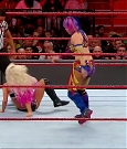 WWE_RAW_2018_01_01_720p_WEB_h264-HEEL_mp4_002863305.jpg