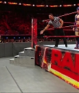 WWE_RAW_2018_01_01_720p_WEB_h264-HEEL_mp4_002884644.jpg