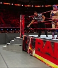 WWE_RAW_2018_01_01_720p_WEB_h264-HEEL_mp4_002885372.jpg