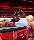 WWE_RAW_2018_01_01_720p_WEB_h264-HEEL_mp4_002952909.jpg