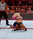 WWE_RAW_2018_01_01_720p_WEB_h264-HEEL_mp4_002982017.jpg