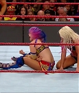 WWE_RAW_2018_01_01_720p_WEB_h264-HEEL_mp4_002994312.jpg