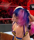 WWE_RAW_2018_01_01_720p_WEB_h264-HEEL_mp4_002996449.jpg