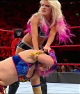 WWE_RAW_2018_01_01_720p_WEB_h264-HEEL_mp4_002999177.jpg