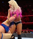 WWE_RAW_2018_01_01_720p_WEB_h264-HEEL_mp4_002999989.jpg