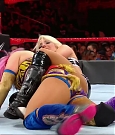 WWE_RAW_2018_01_01_720p_WEB_h264-HEEL_mp4_003090312.jpg