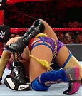 WWE_RAW_2018_01_01_720p_WEB_h264-HEEL_mp4_003090911.jpg