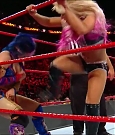 WWE_RAW_2018_01_01_720p_WEB_h264-HEEL_mp4_003129817.jpg