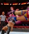 WWE_RAW_2018_01_01_720p_WEB_h264-HEEL_mp4_003159504.jpg