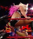 WWE_RAW_2018_01_01_720p_WEB_h264-HEEL_mp4_003220358.jpg