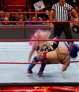 WWE_RAW_2018_01_01_720p_WEB_h264-HEEL_mp4_003235690.jpg