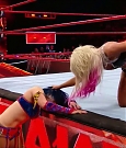 WWE_RAW_2018_01_01_720p_WEB_h264-HEEL_mp4_003251330.jpg