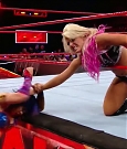 WWE_RAW_2018_01_01_720p_WEB_h264-HEEL_mp4_003252817.jpg