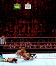 WWE_RAW_2018_05_14_720p_HDTV_x264-Ebi_mp4_005798971.jpg