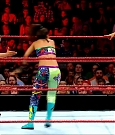 WWE_RAW_2018_05_14_720p_HDTV_x264-Ebi_mp4_005851951.jpg