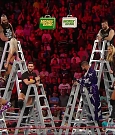 WWE_RAW_2018_06_11_720p_WEB_h264-HEEL_mp4_000445354.jpg