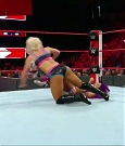 WWE_RAW_2018_06_11_720p_WEB_h264-HEEL_mp4_001204998.jpg