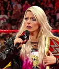 WWE_RAW_2018_06_18_720p_WEB_h264-HEEL_mp4_000426464.jpg