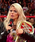 WWE_RAW_2018_06_18_720p_WEB_h264-HEEL_mp4_000429746.jpg