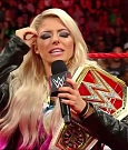 WWE_RAW_2018_06_18_720p_WEB_h264-HEEL_mp4_000539978.jpg