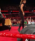 WWE_RAW_2018_06_18_720p_WEB_h264-HEEL_mp4_000606279.jpg