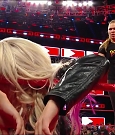 WWE_RAW_2018_06_18_720p_WEB_h264-HEEL_mp4_000666820.jpg