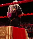 WWE_RAW_2018_06_18_720p_WEB_h264-HEEL_mp4_000682072.jpg