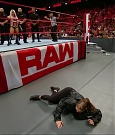 WWE_RAW_2018_08_13_720p_WEB_h264-HEEL_mp4_000589668.jpg