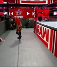 WWE_RAW_2018_08_13_720p_WEB_h264-HEEL_mp4_000824243.jpg