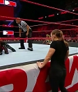 WWE_RAW_2018_08_13_720p_WEB_h264-HEEL_mp4_001026363.jpg