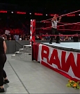 WWE_RAW_2018_08_13_720p_WEB_h264-HEEL_mp4_001138571.jpg