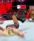 WWE_RAW_2018_08_13_720p_WEB_h264-HEEL_mp4_001167381.jpg