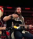 WWE_RAW_2018_09_03_720p_WEB_h264-HEEL_mp4_002766769.jpg