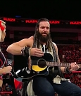 WWE_RAW_2018_09_03_720p_WEB_h264-HEEL_mp4_002768304.jpg