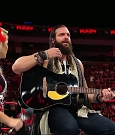 WWE_RAW_2018_09_03_720p_WEB_h264-HEEL_mp4_002769384.jpg