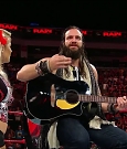 WWE_RAW_2018_09_03_720p_WEB_h264-HEEL_mp4_002770591.jpg